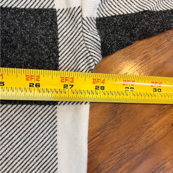 Maurices sweater womens XL black gray buffalo plaid soft stretch lightweight nwt - Picture 8 of 9